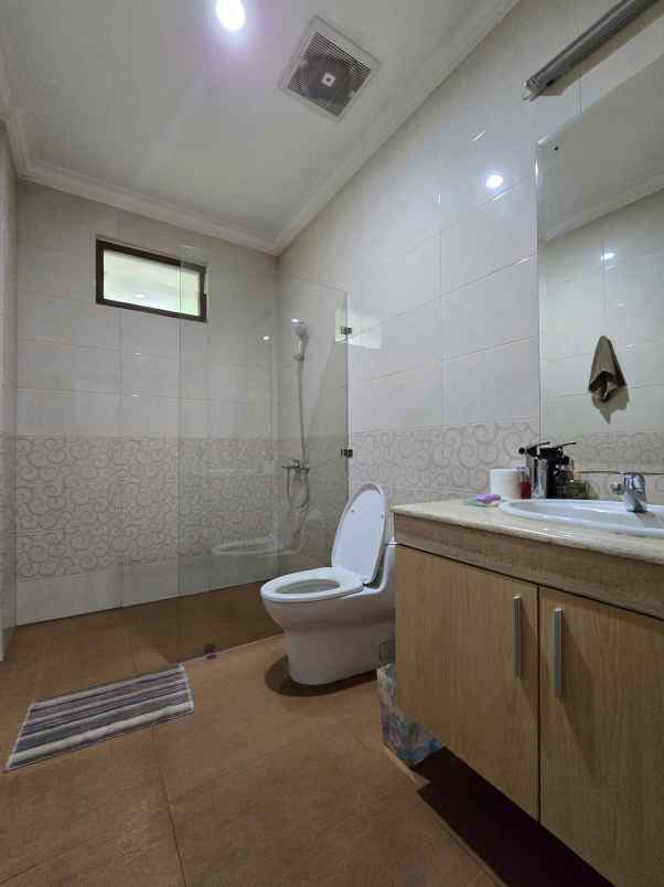 dijual rumah kayu putih jaktim