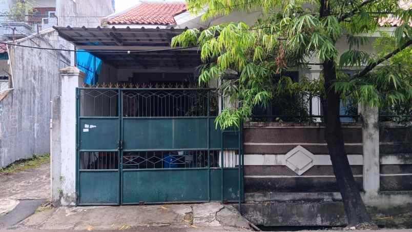 dijual rumah kebayoran lama