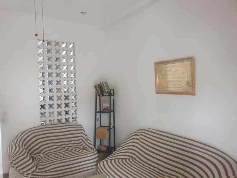 dijual rumah kebon sirih barat i kebon