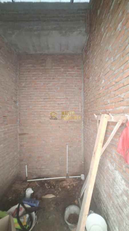 dijual rumah kebondalem