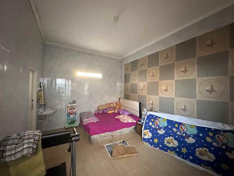 dijual rumah kebonsari