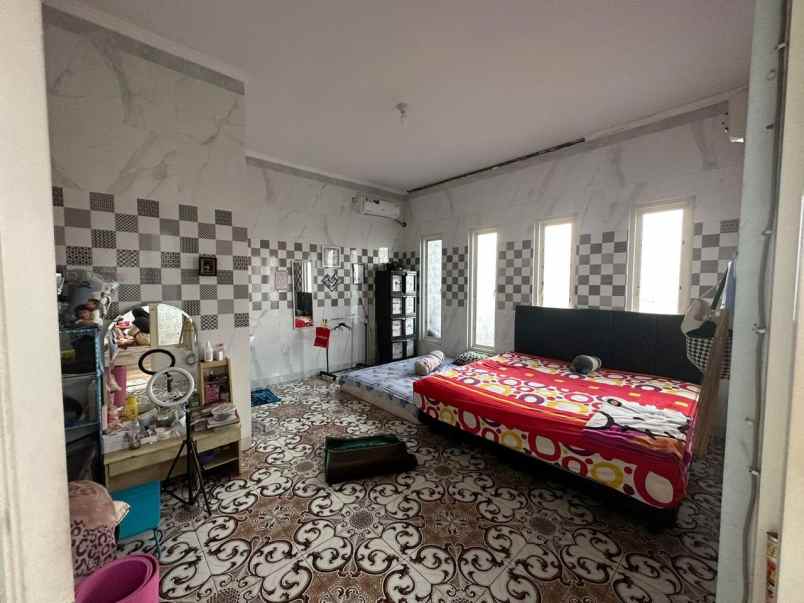 dijual rumah kebonsari