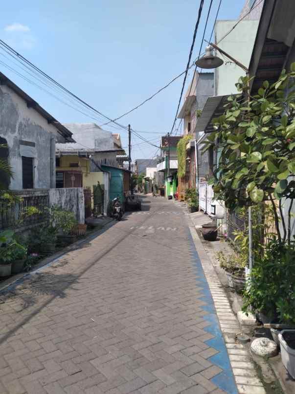 dijual rumah kebonsari