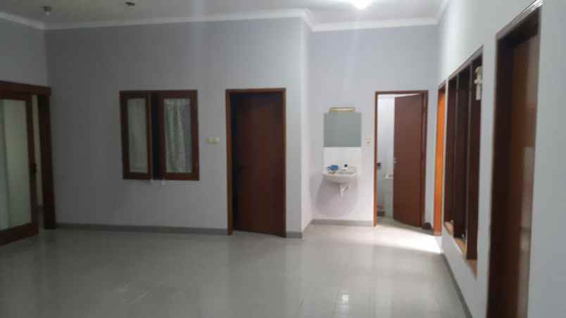 dijual rumah kel pasirkaliki kec cimahi