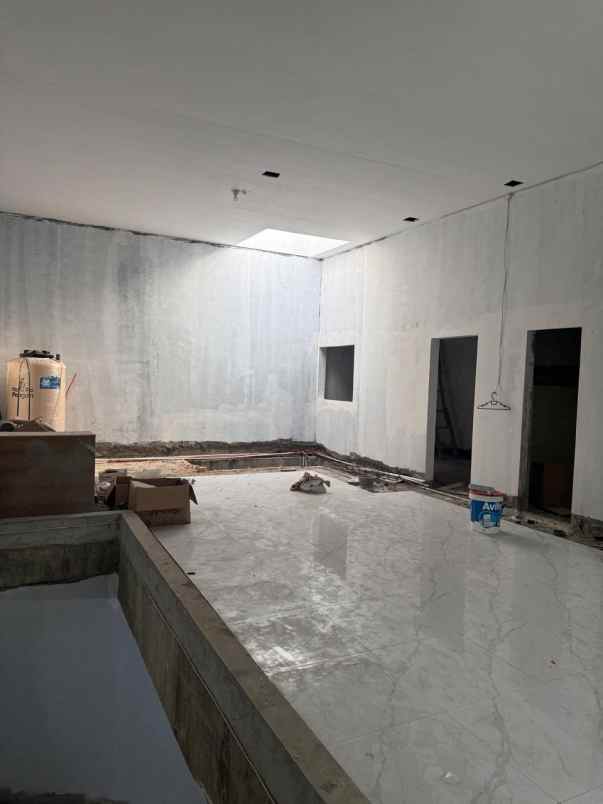 dijual rumah kelapa gading