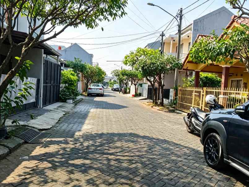 dijual rumah kemang pratama