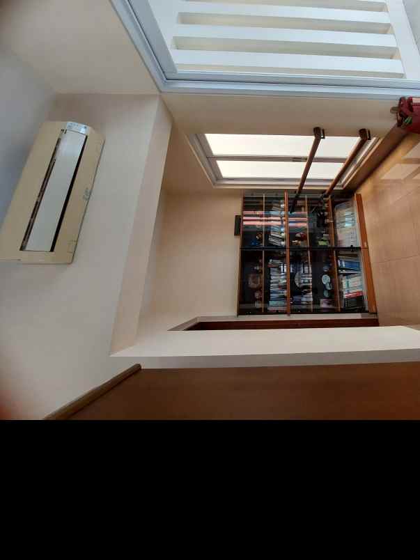dijual rumah kemang pratama regency