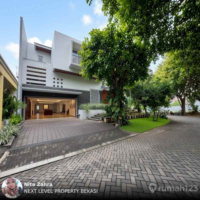 dijual rumah kemang pratama regency
