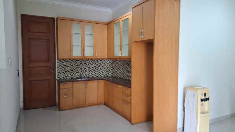 dijual rumah kemang timur