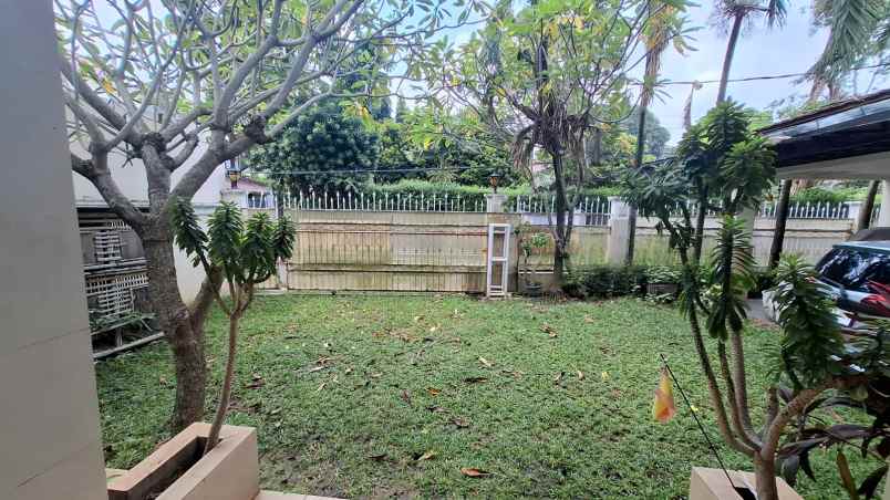 dijual rumah kemang timur