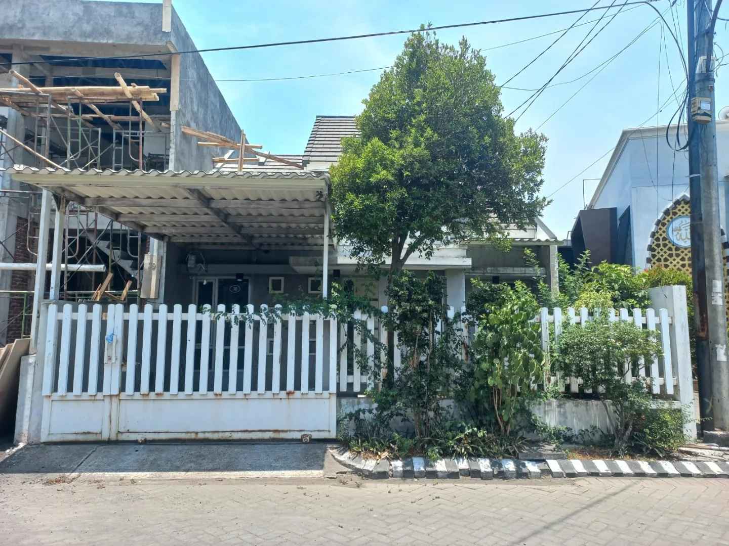 dijual rumah ketintang sarmada