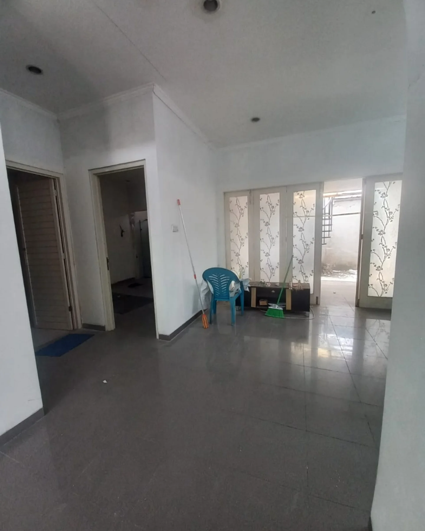 dijual rumah ketintang sarmada