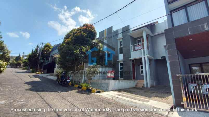 dijual rumah kolonel matsuri