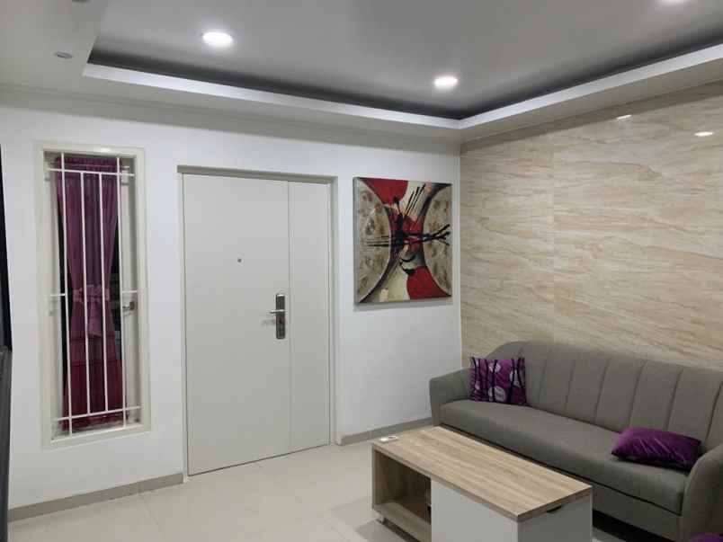 dijual rumah komp walikota gading
