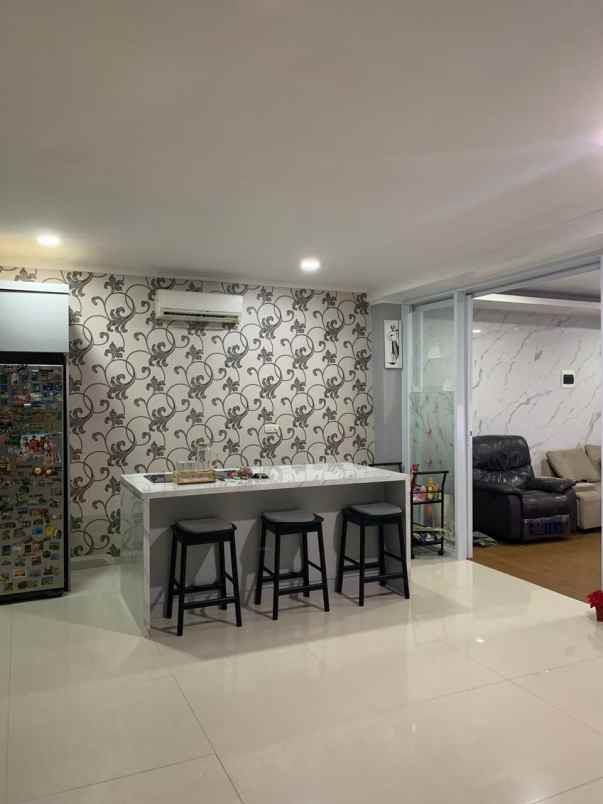 dijual rumah komp walikota gading