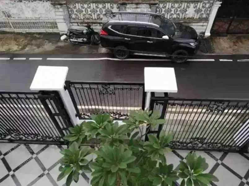 dijual rumah komplek abadi duren sawit