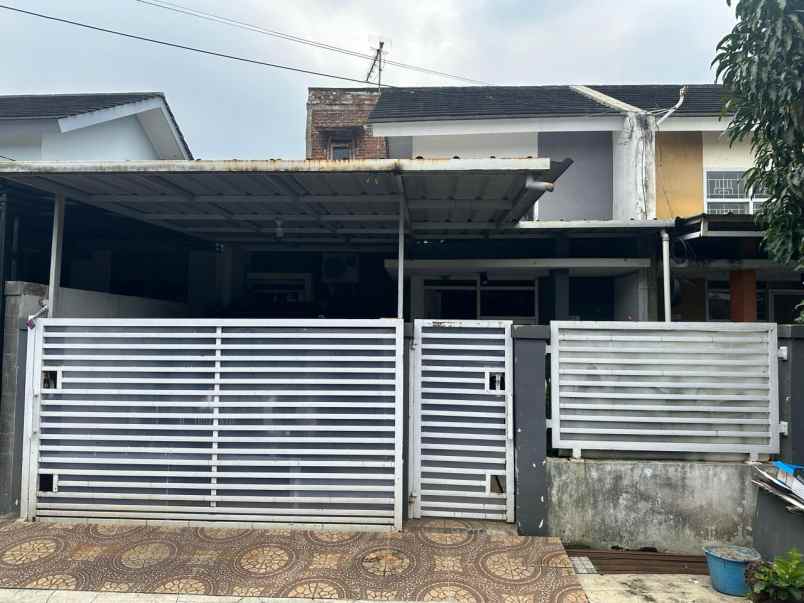 dijual rumah komplek buana ciwastra