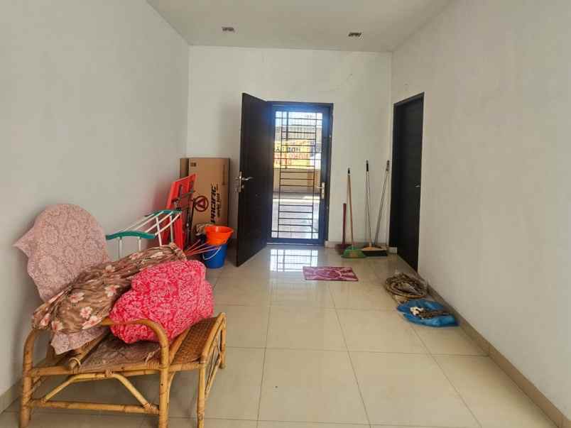 dijual rumah komplek cemara asri jalan lychee