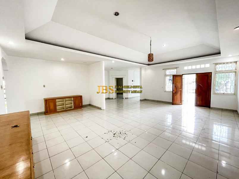 dijual rumah komplek citra wisata jalan