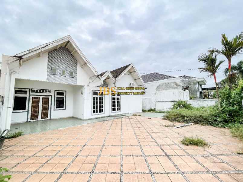 dijual rumah komplek citra wisata jalan