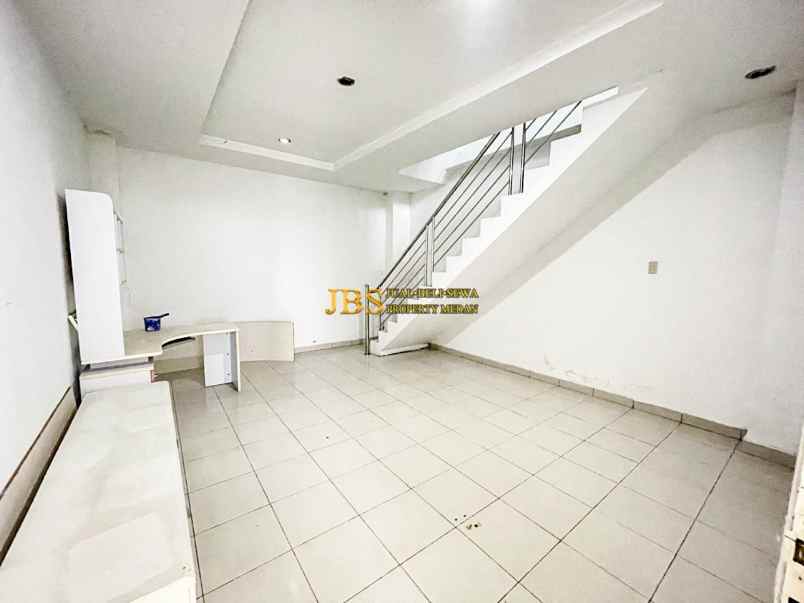 dijual rumah komplek citra wisata jalan