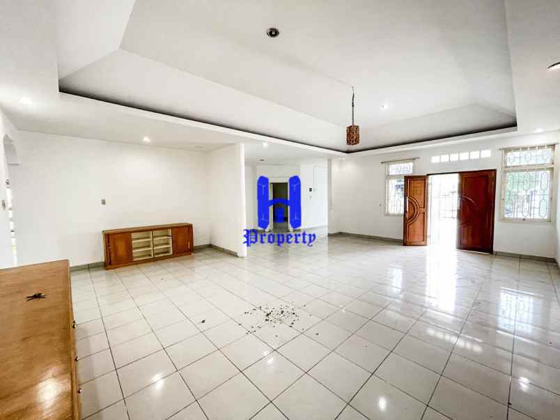 dijual rumah komplek citra wisata jalan