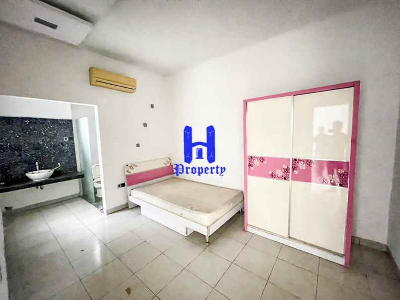 dijual rumah komplek citra wisata jalan