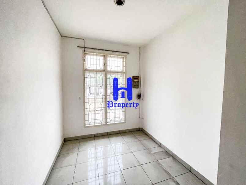 dijual rumah komplek citra wisata jalan