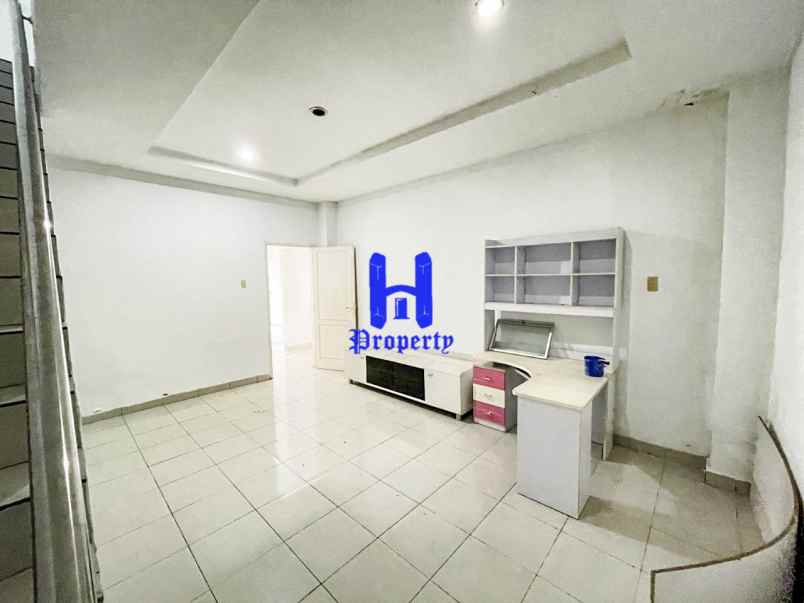 dijual rumah komplek citra wisata jalan