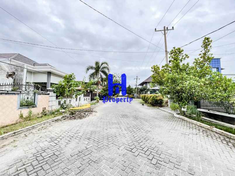 dijual rumah komplek citra wisata jalan