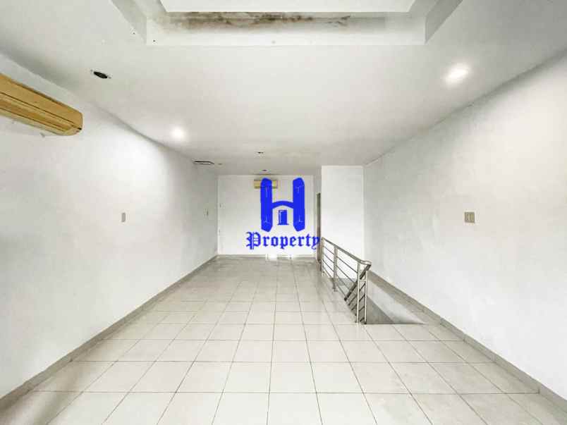 dijual rumah komplek citra wisata jalan