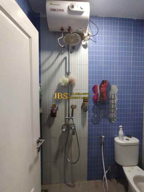 dijual rumah komplek givency one type