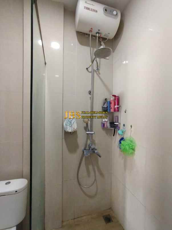 dijual rumah komplek givency one type