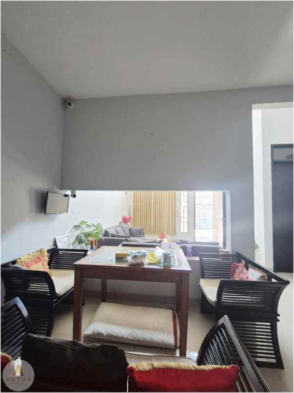 dijual rumah kopo safira
