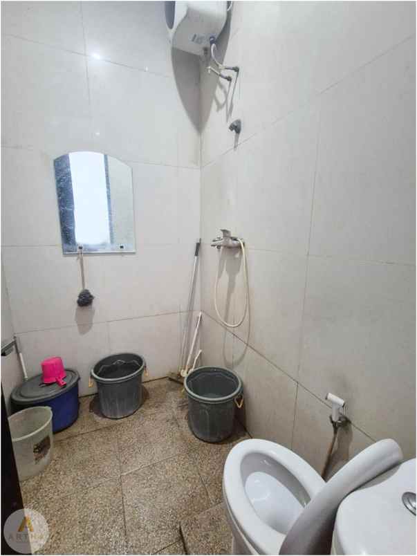 dijual rumah kopo safira