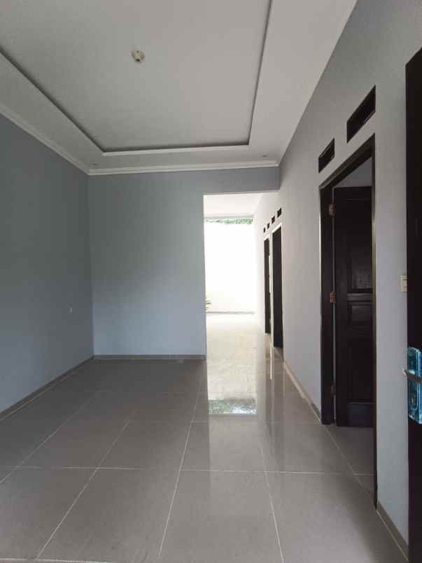 dijual rumah kunciran indah tangerang