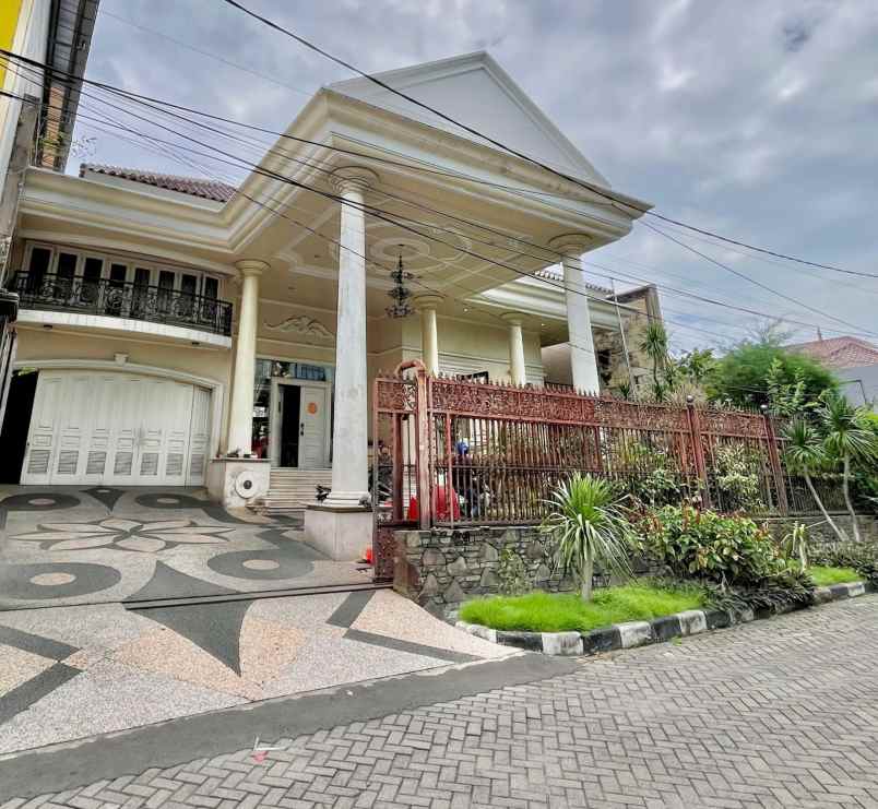 dijual rumah kupang indah