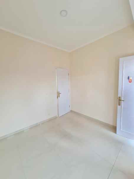 dijual rumah larangan utara