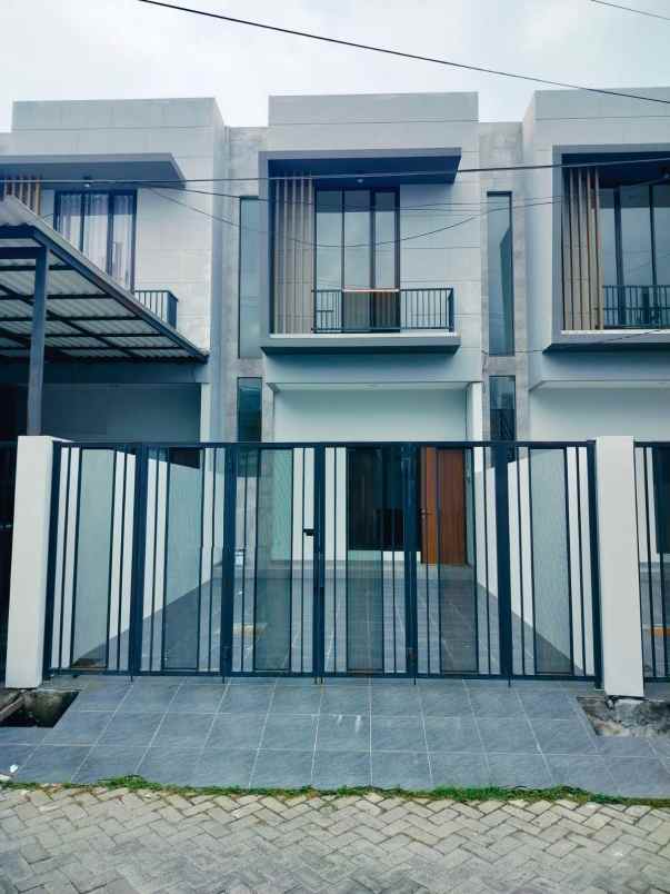 dijual rumah lebak arum tambaksari