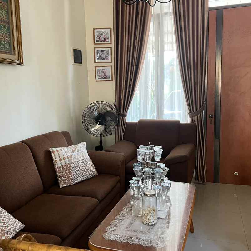 dijual rumah legenda wisata cibubur