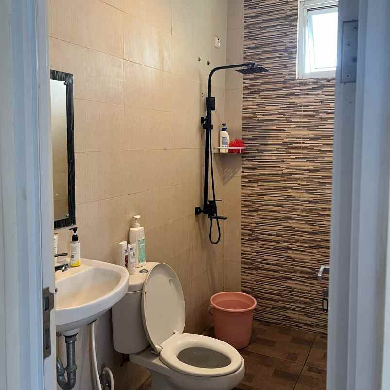 dijual rumah legenda wisata cibubur