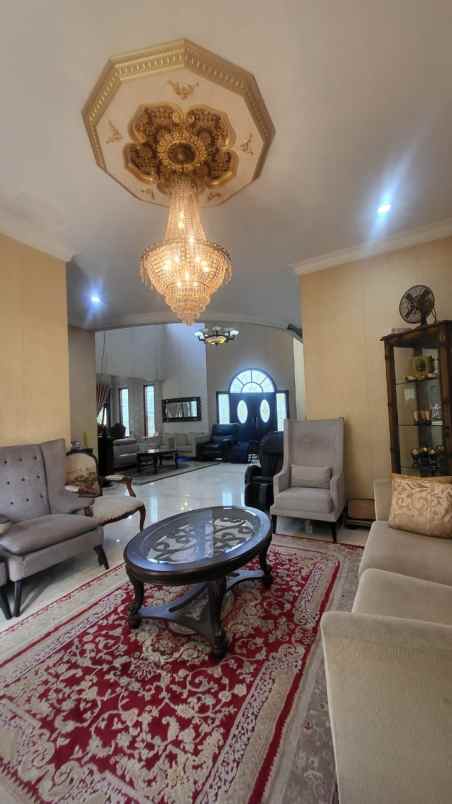 dijual rumah lengkong wetan serpong