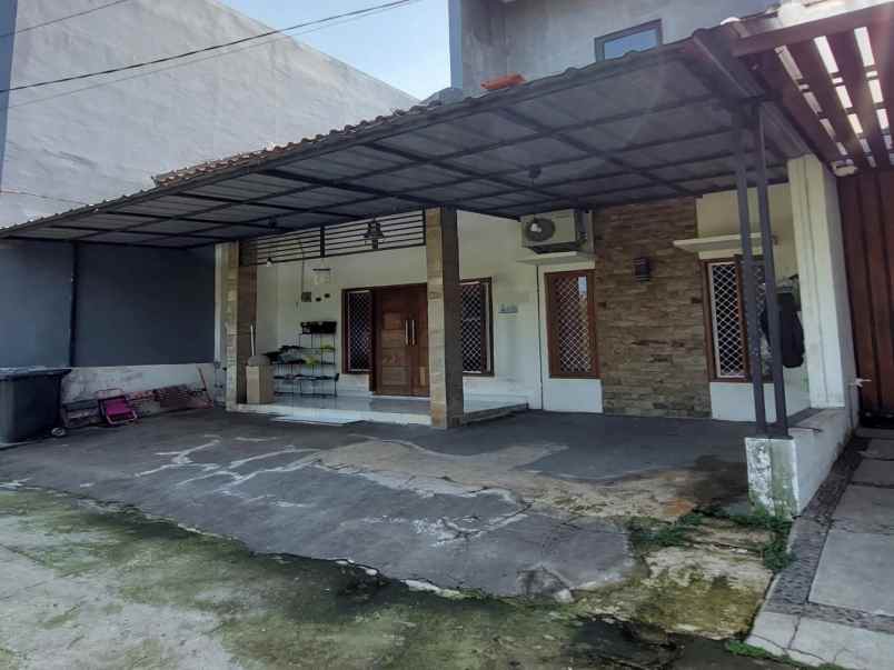 dijual rumah limo cinere depok
