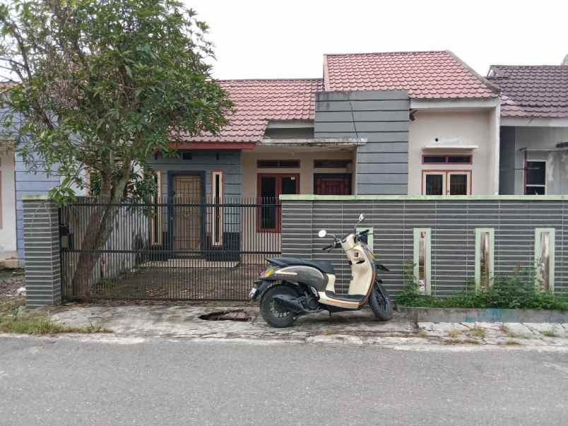 Ijual Rumah Full Renovasi Dekat Kantor Desa Lokasi Jl Garuda Sakti