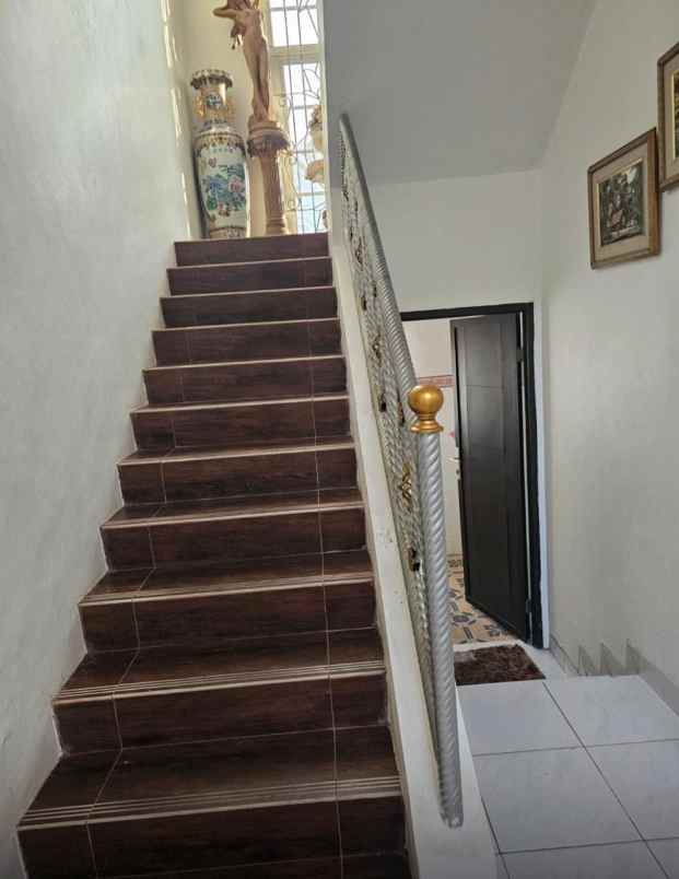 dijual rumah lokasi puspita loka bsd