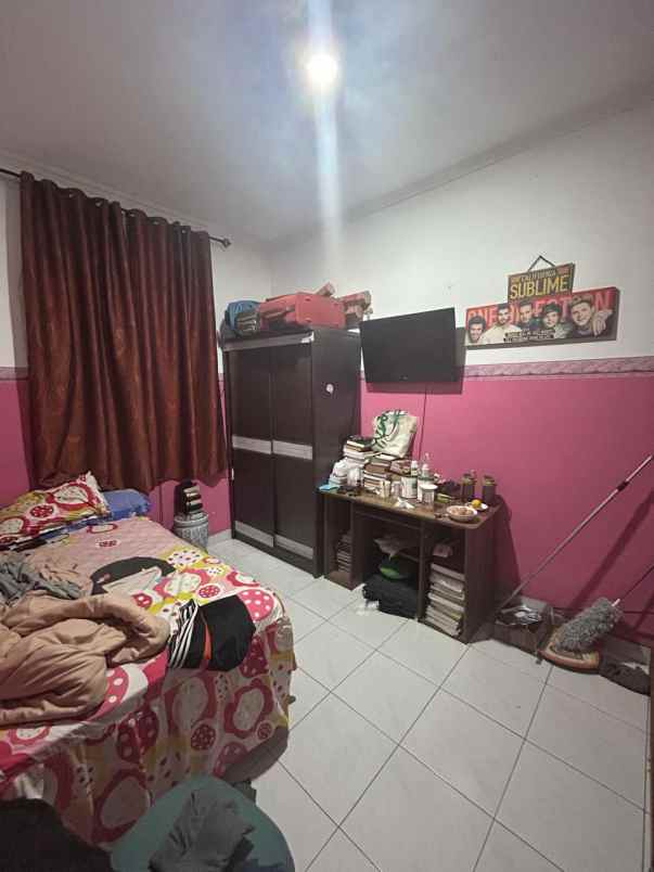 dijual rumah lokasi puspita loka bsd