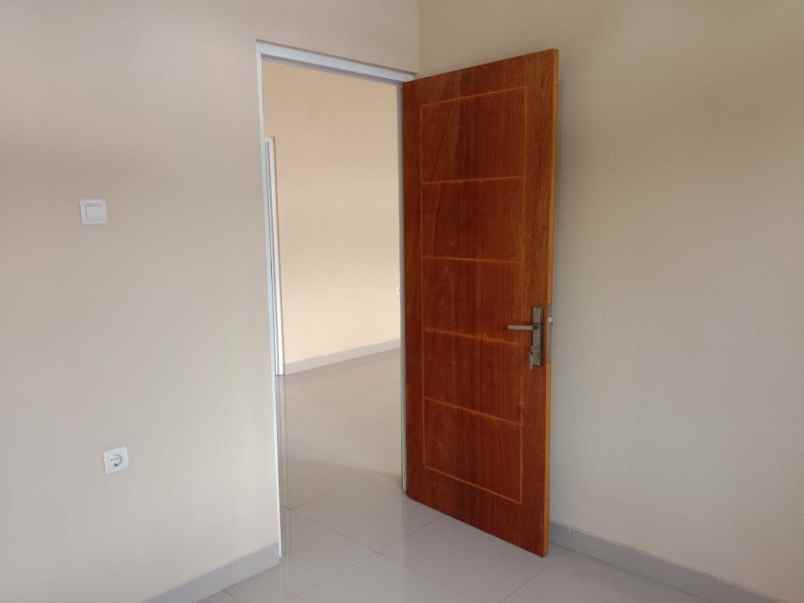 dijual rumah lokasi strategis akses