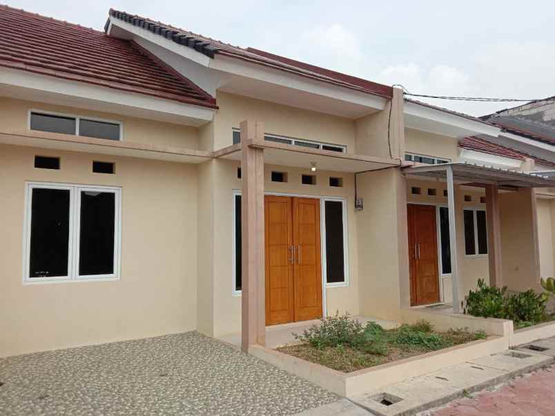 dijual rumah lokasi strategis akses