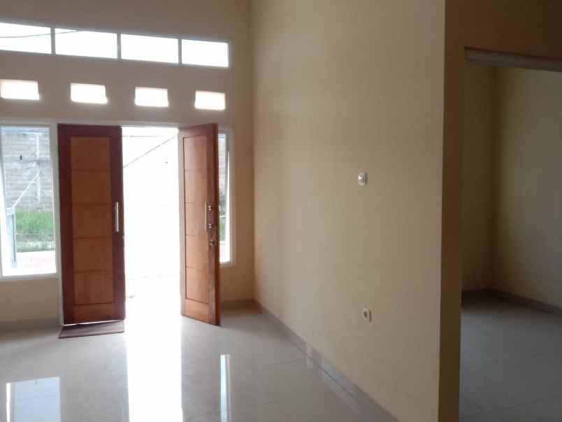 dijual rumah lokasi strategis akses