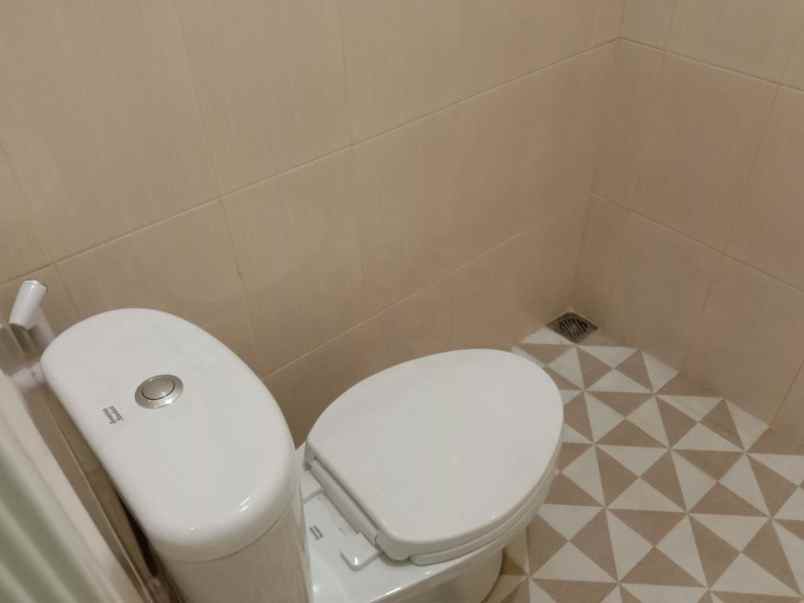 dijual rumah lokasi strategis akses